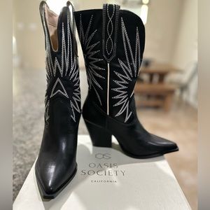 Black Cowgirl Boots, size 6
